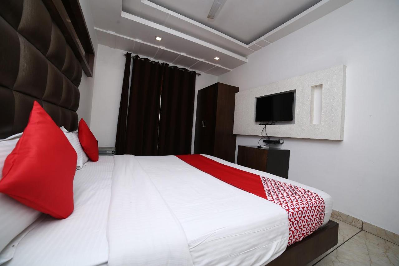Oyo 11150 Hotel Jmd Rooms New Delhi Bagian luar foto
