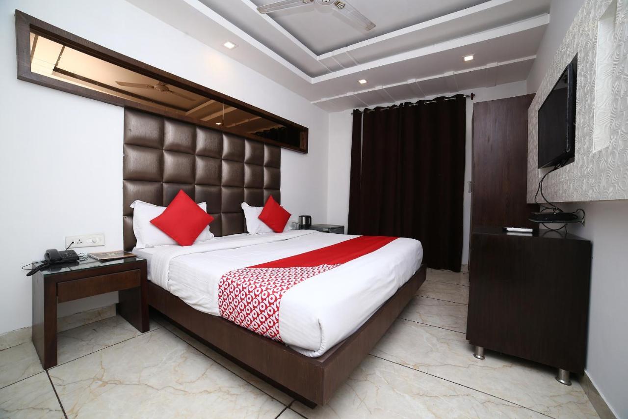 Oyo 11150 Hotel Jmd Rooms New Delhi Bagian luar foto