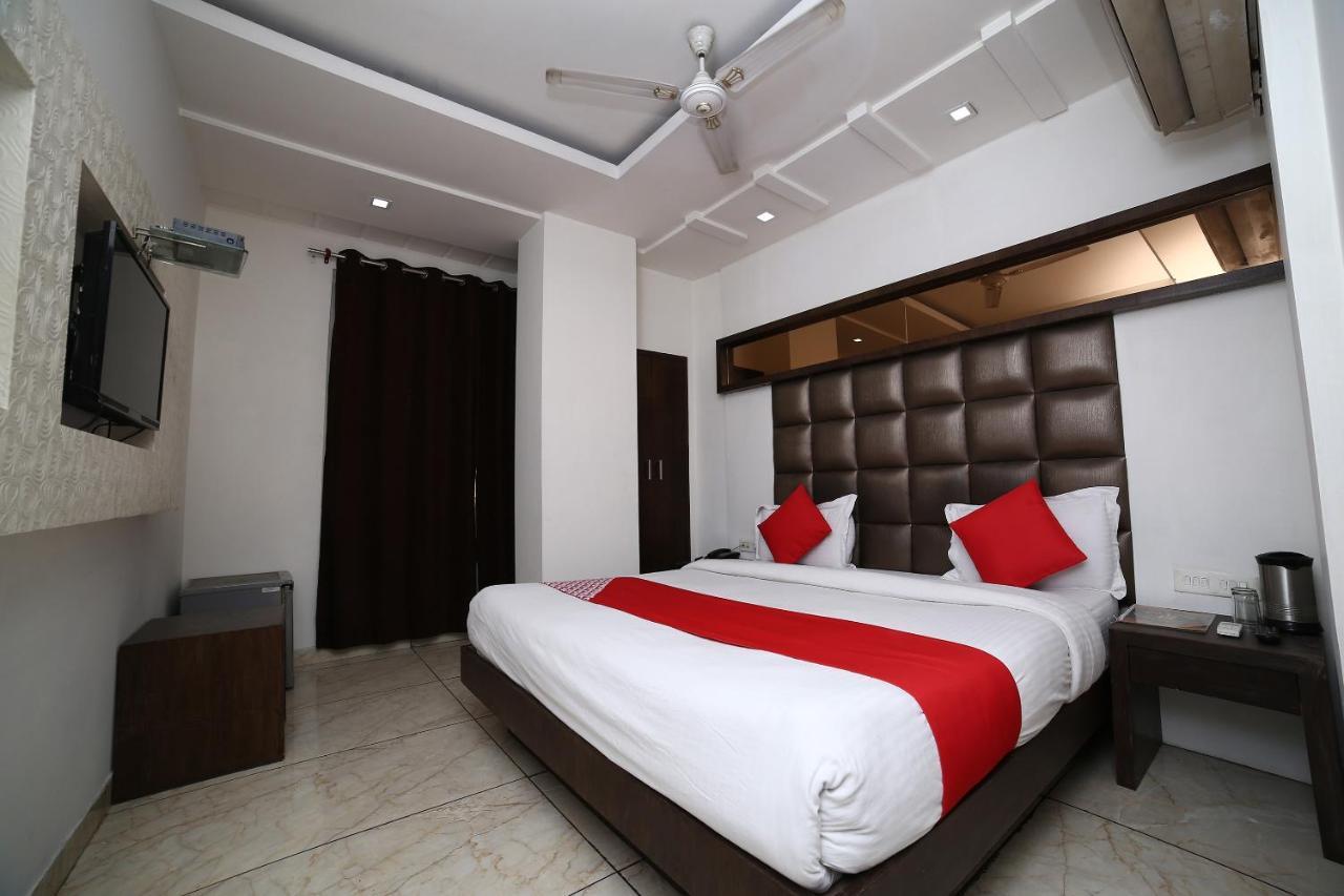 Oyo 11150 Hotel Jmd Rooms New Delhi Bagian luar foto