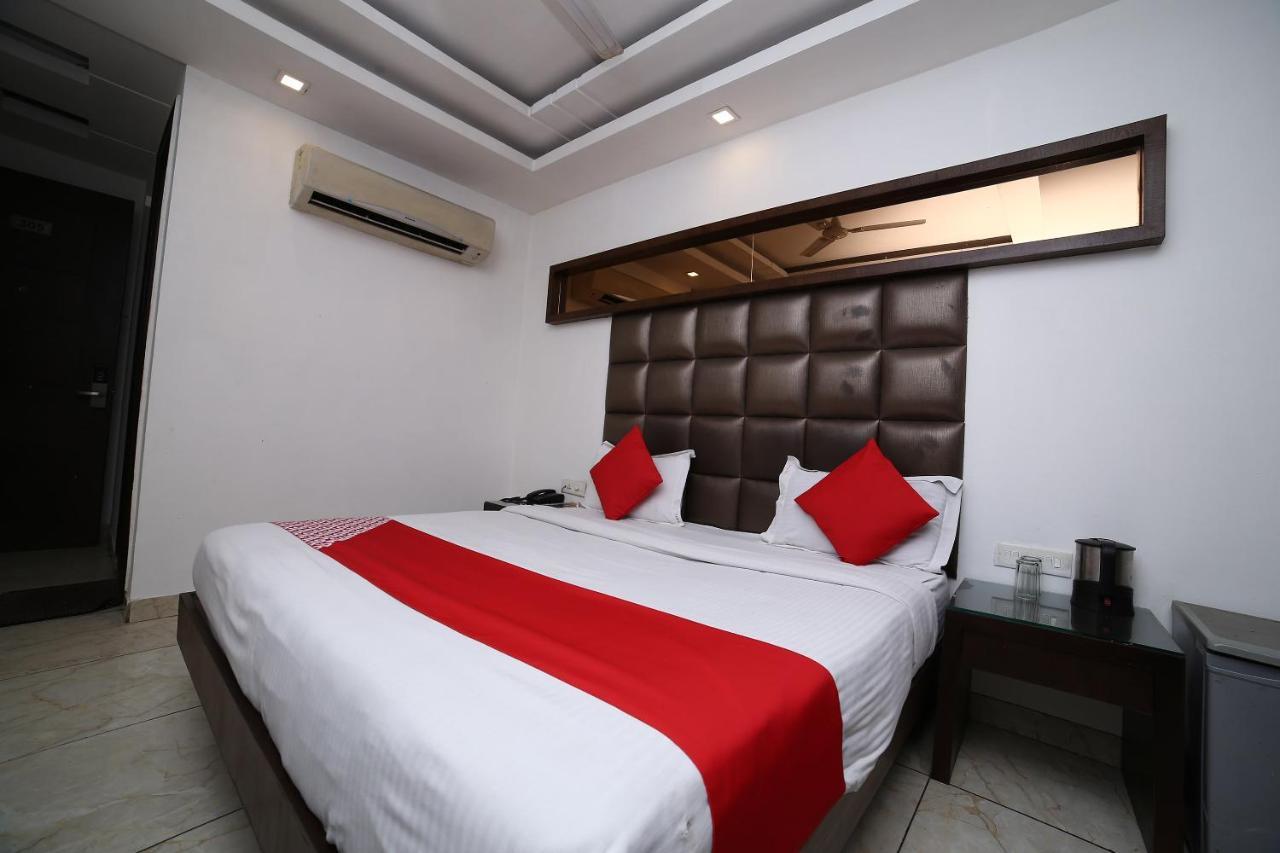 Oyo 11150 Hotel Jmd Rooms New Delhi Bagian luar foto