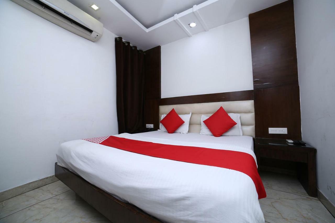 Oyo 11150 Hotel Jmd Rooms New Delhi Bagian luar foto