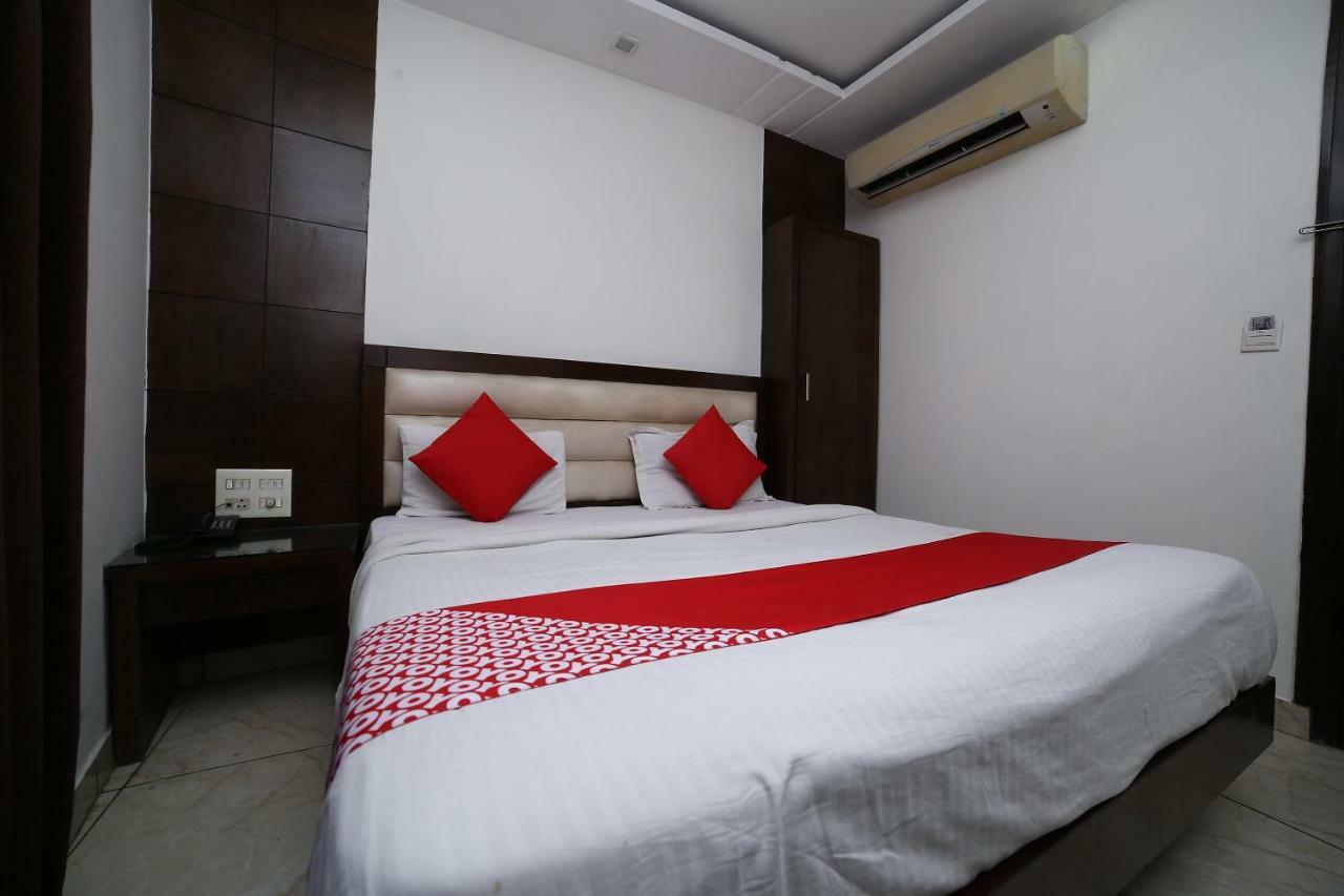 Oyo 11150 Hotel Jmd Rooms New Delhi Bagian luar foto