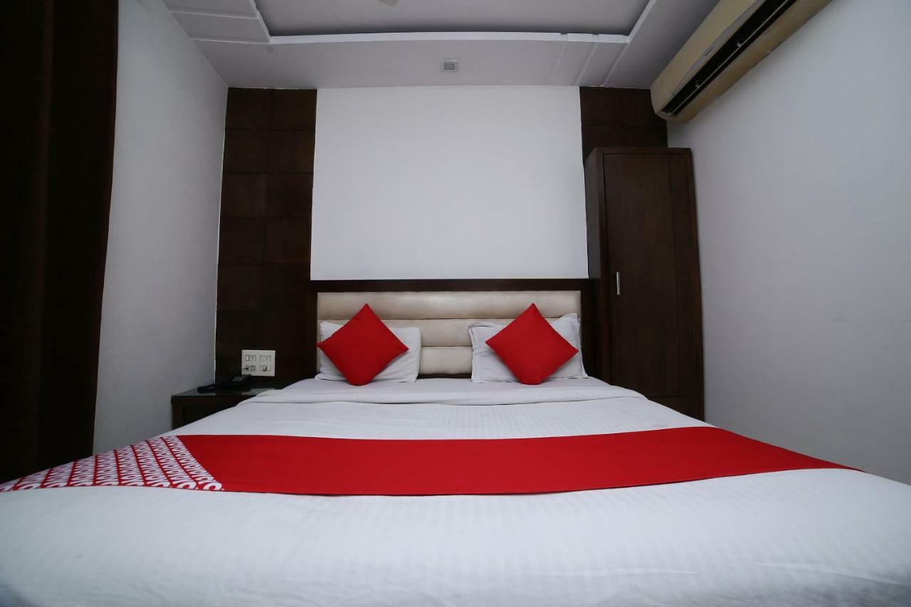 Oyo 11150 Hotel Jmd Rooms New Delhi Bagian luar foto